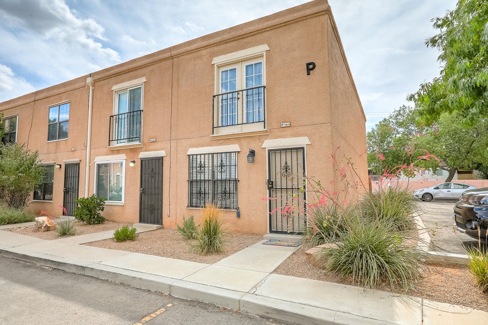 3301 Monroe Street NE Albuquerque Home Listings - RE/MAX Elite Albuquerque Real Estate